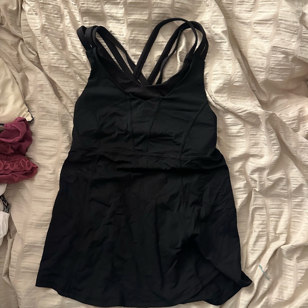 Lululemon strappy back build in bra tank top